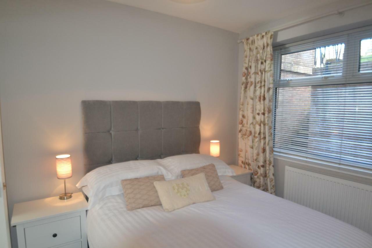 Charming 1 Bed Riverside Apartment Chester Kültér fotó